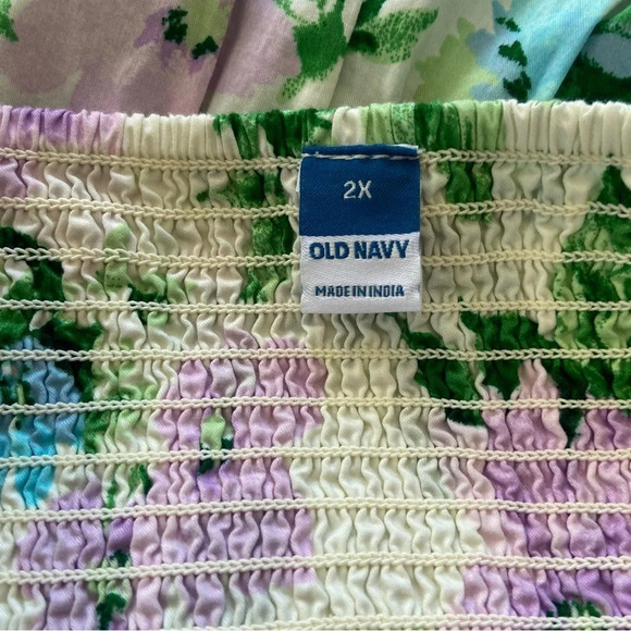 Old Navy Waist Defined‎ V-neck top Size 2X - Picture 5 of 5